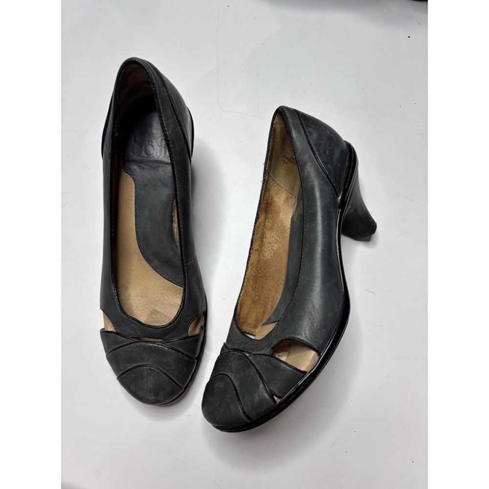 SOFFT Womens 6M Leather Slip On COMFORT Kitten Heel Pumps Y2K 2000s Gossip Girl